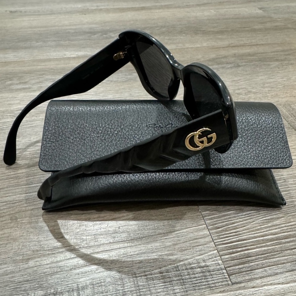 Gucci Butterfly Oversized Acetate Black GG Logo Sunglasses GG0808S